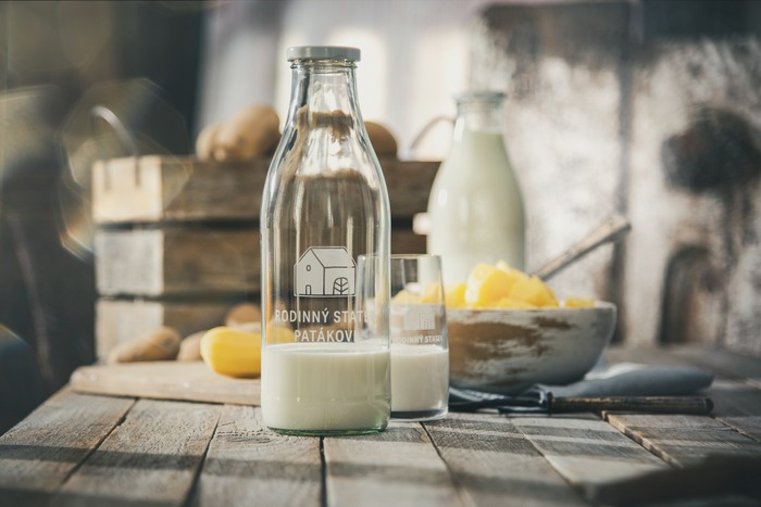 Statek Patákovi - mlékomat, lednice